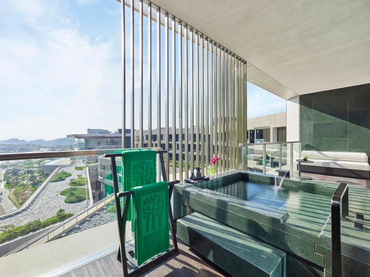 Отель Banyan Tree Nanjing Garden Expo Экстерьер фото